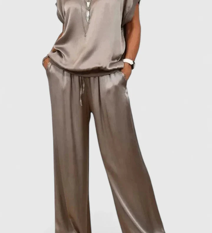 Jessykkah | Comfortable Two-Piece Set