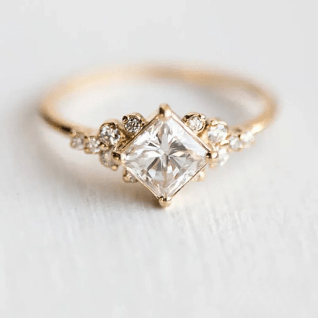 Chic Regal Elegance Ring - Velvet Haven