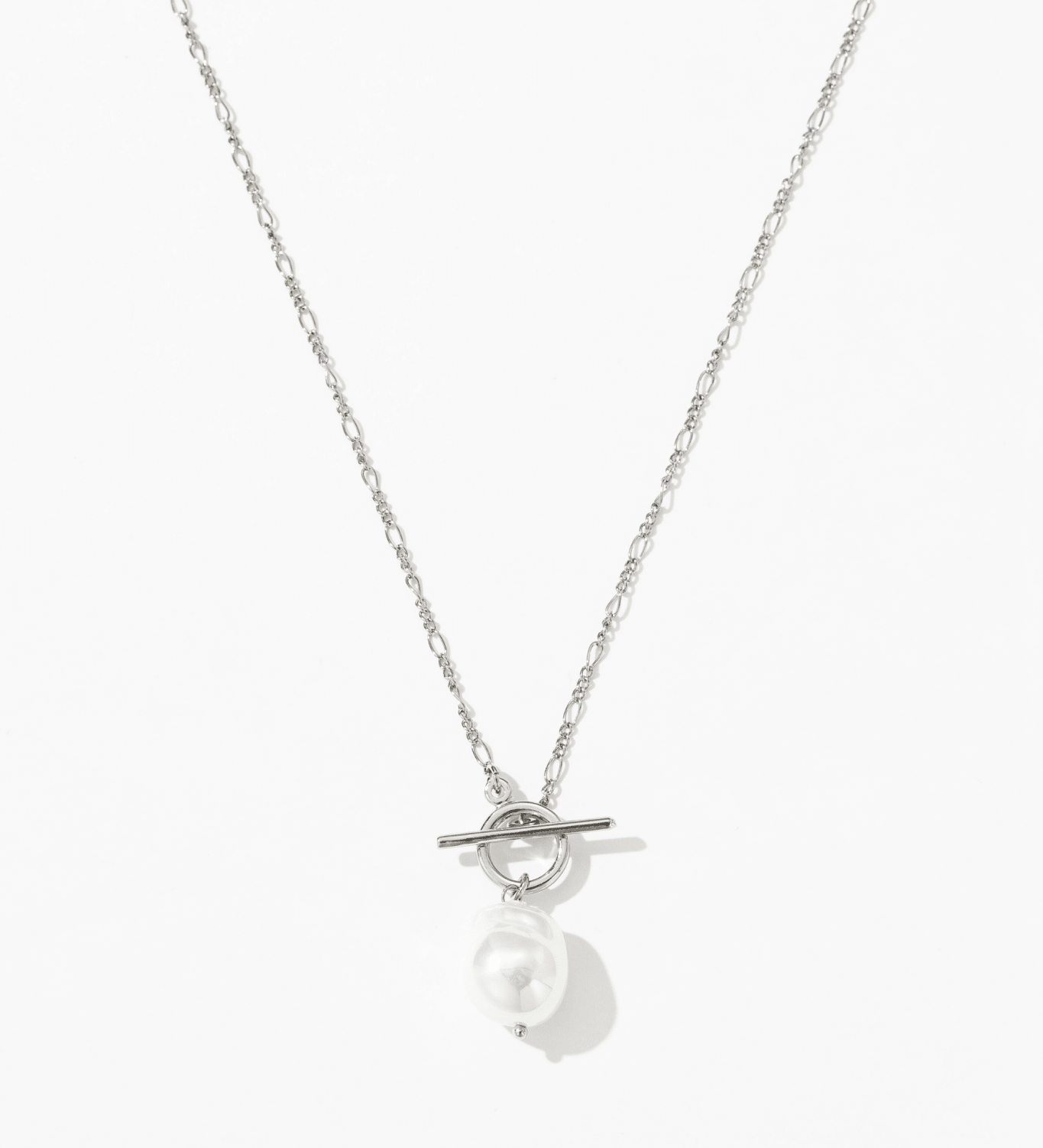 Elegant Golden Pearl Necklace - Velvet Haven