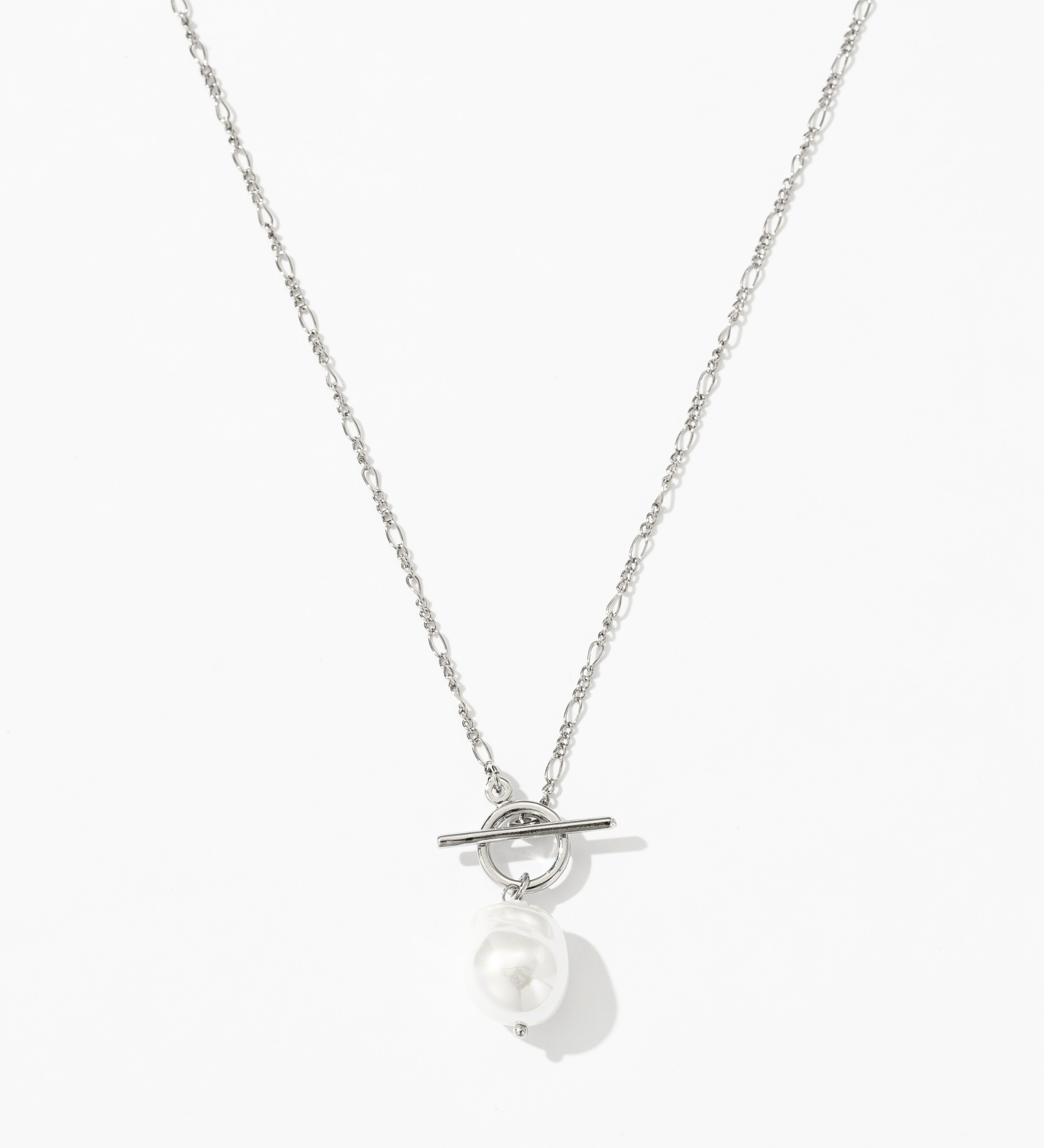 Elegant Golden Pearl Necklace