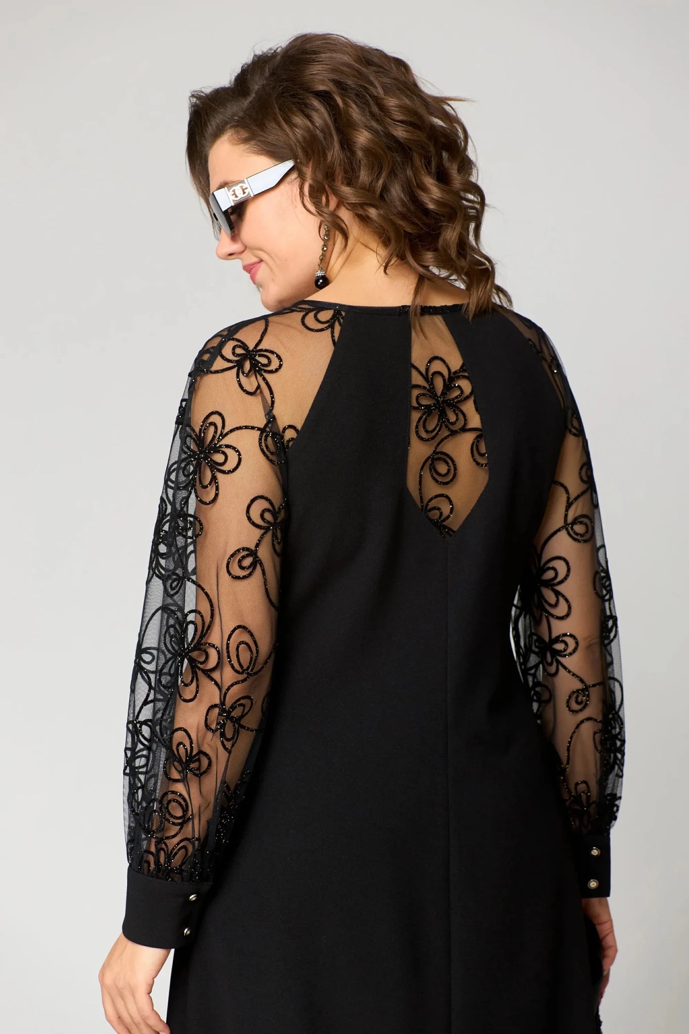 Aurelia | Elegant Lace Dress - Velvet Haven