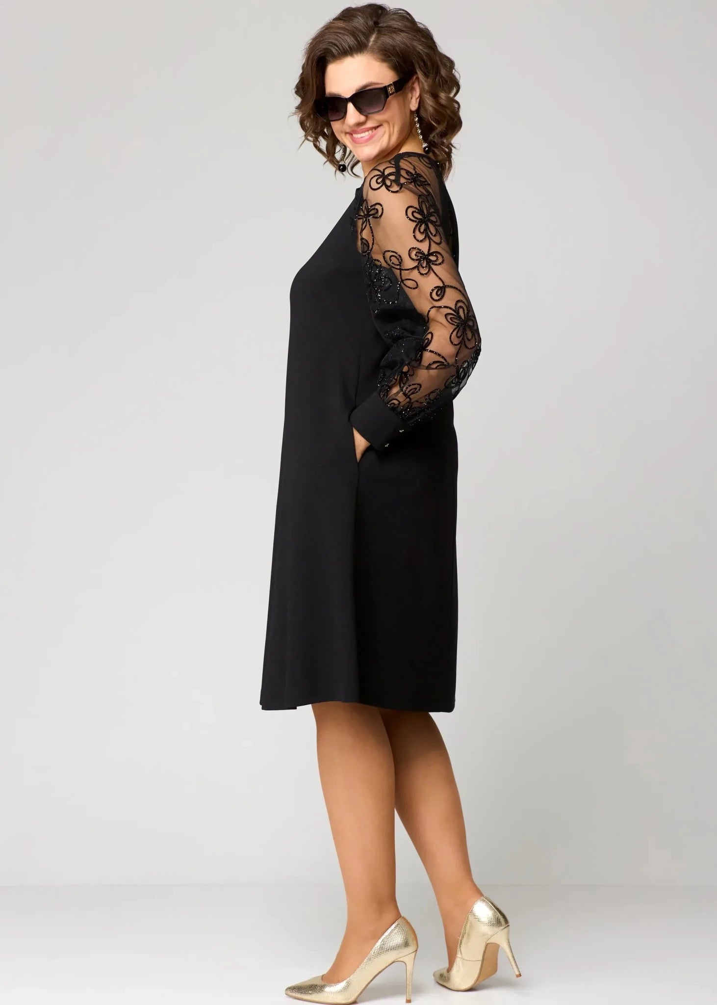 Aurelia | Elegant Lace Dress - Velvet Haven