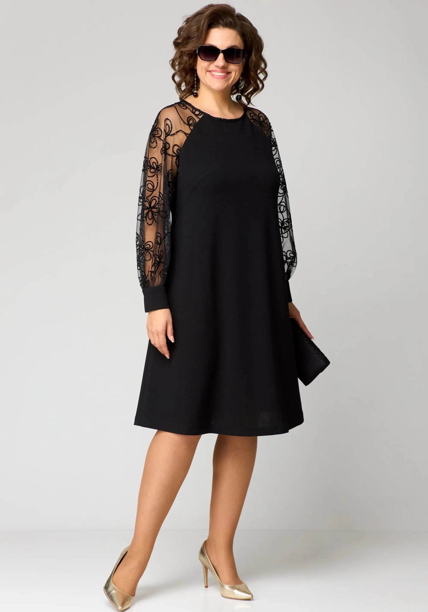 Aurelia | Elegant Lace Dress - Velvet Haven
