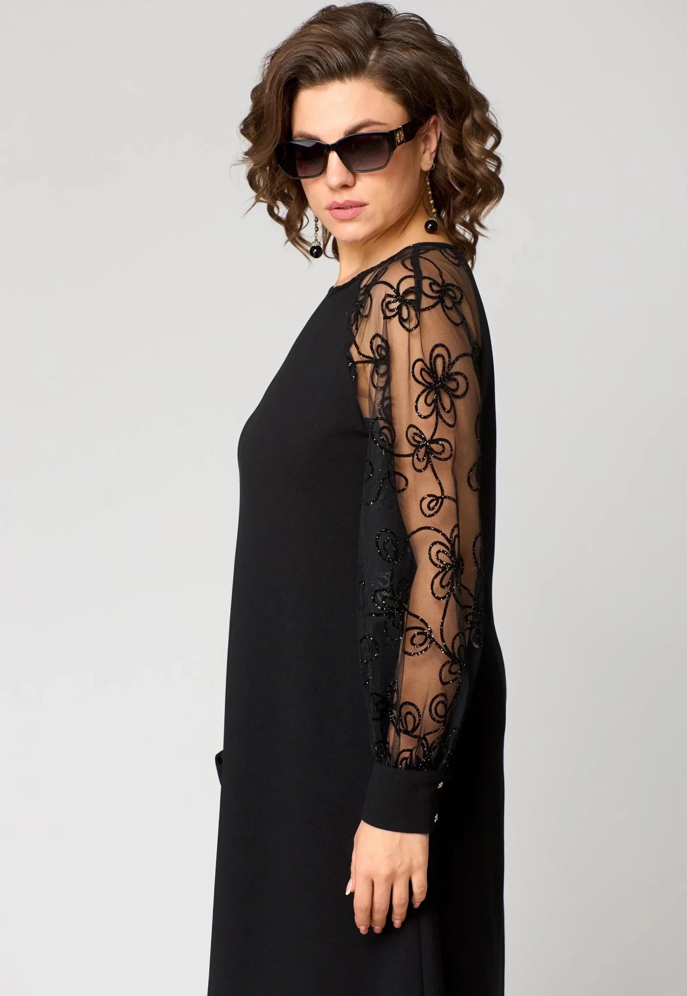 Aurelia | Elegant Lace Dress - Velvet Haven