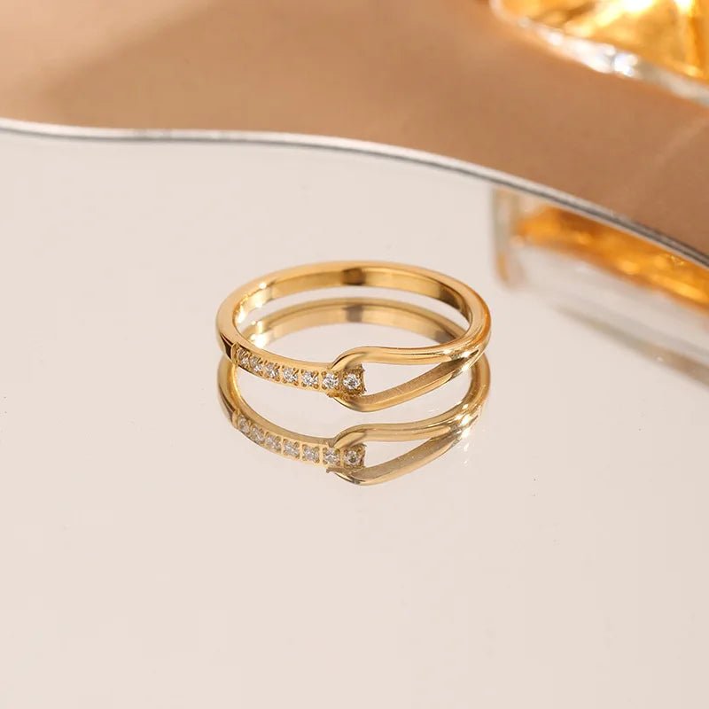 Geometric Elegant Gold Ring - Velvet Haven