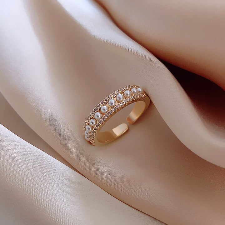 Exclusive Pearl and Gold Luxury Ring - Velvet Haven