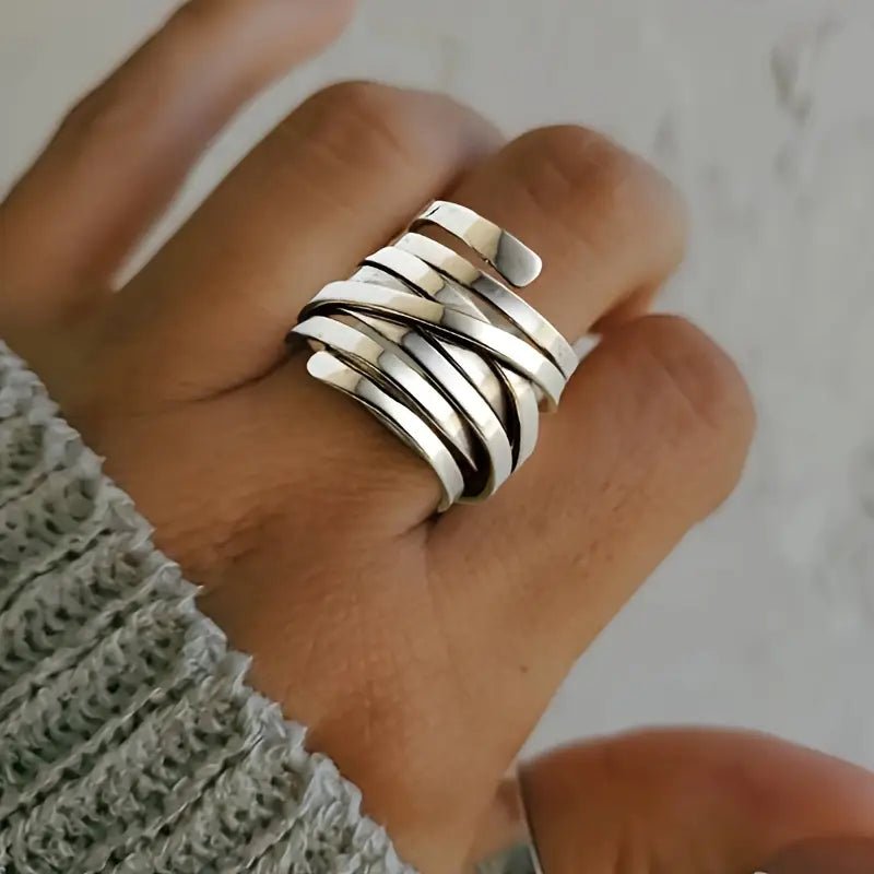 Elegant Vintage Silver Ring - Velvet Haven