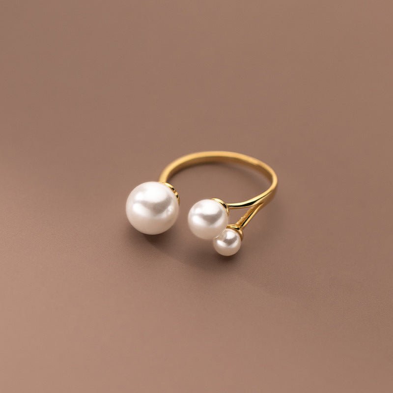 Elegant Trio Pearl Ring - Velvet Haven