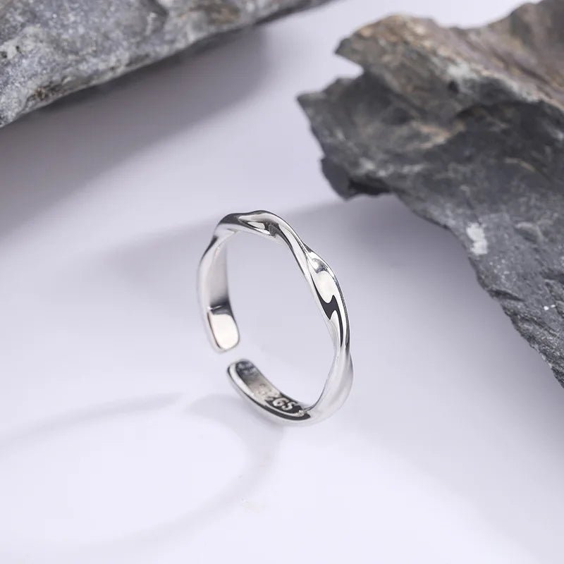 Timeless Sterling Silver Twisted Wire Ring - Velvet Haven