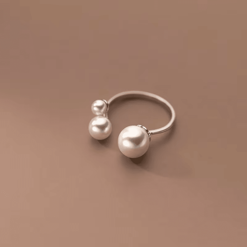 Elegant Trio Pearl Ring - Velvet Haven