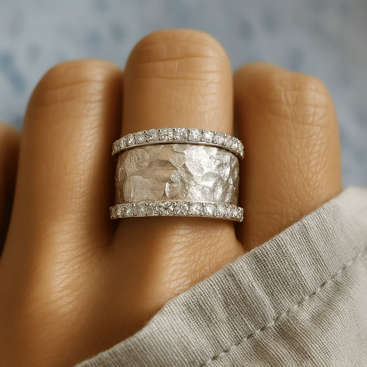 VINTAGE SILVERED ZIRCONIA RING - Velvet Haven