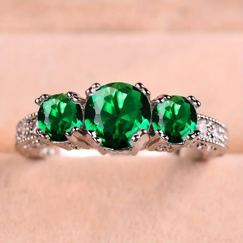 Shiny Timeless Emerald Stones Ring - Velvet Haven