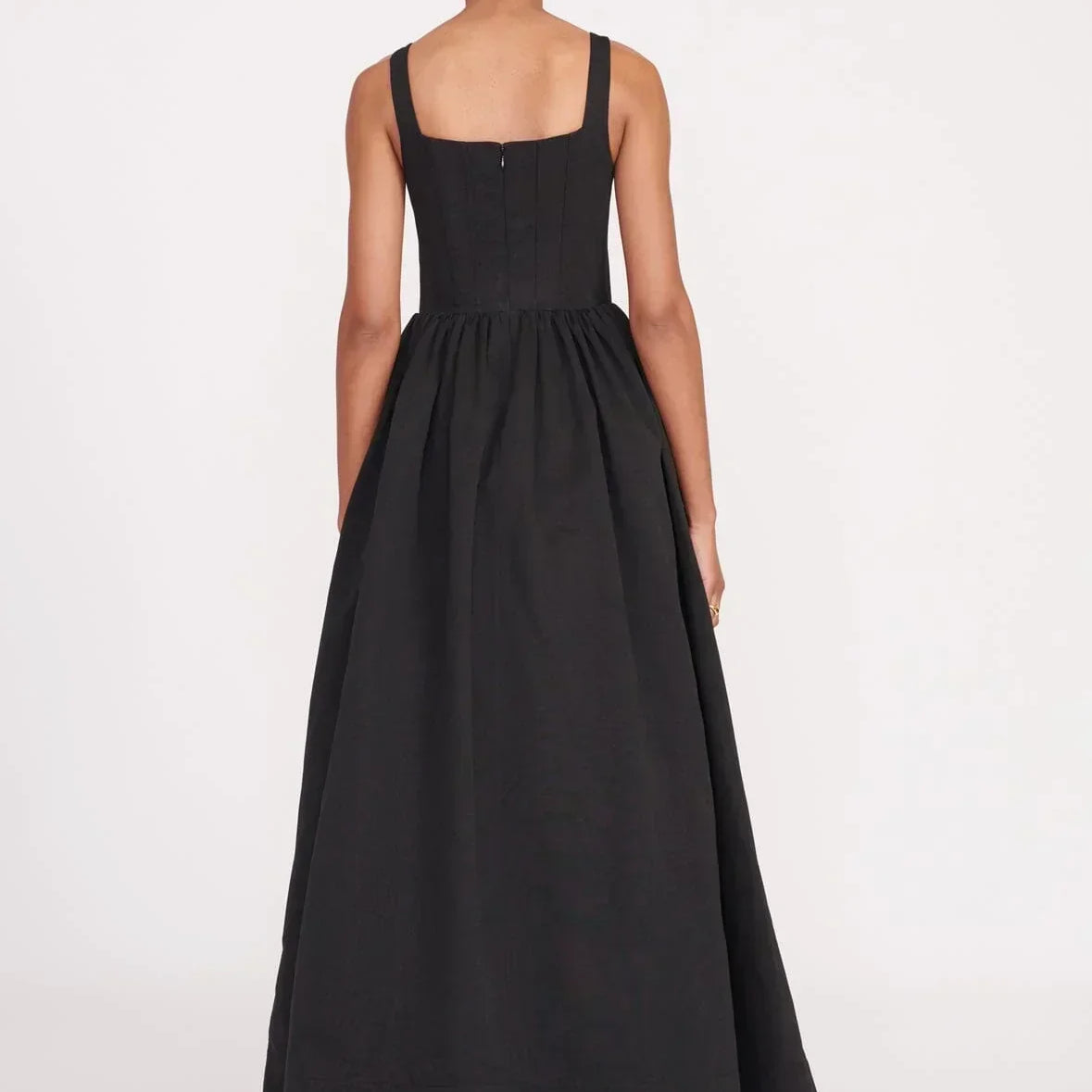 Noir Chic | Maxi Dress - Velvet Haven