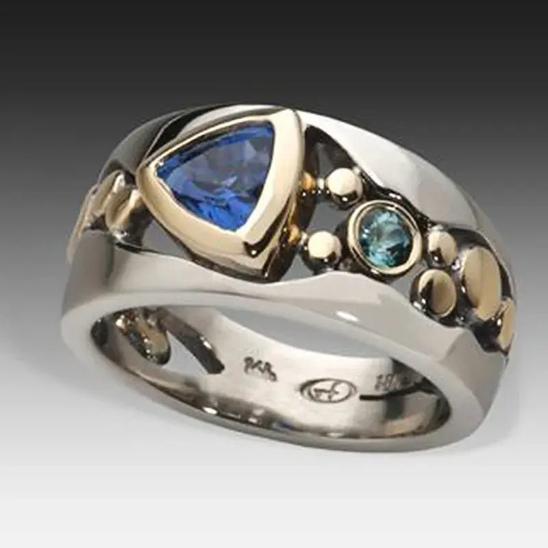 Elegant Vintage Ring Featuring Blue Crystal - Velvet Haven