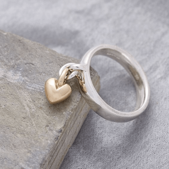 Vintage Dangling Heart Silver Ring - Velvet Haven