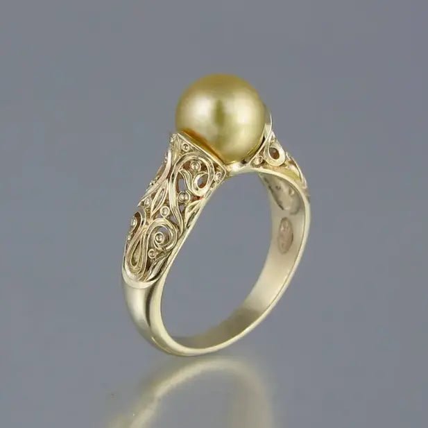 Gold Vintage Pearl Ring - Velvet Haven