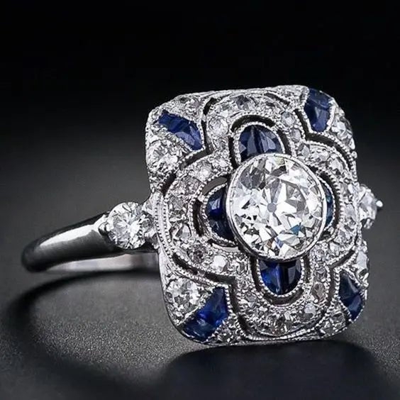 Vintage silver ring with blue zirconia - Velvet Haven
